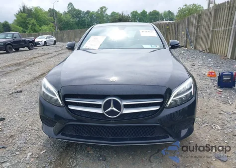 2019 Mercedes-Benz C 300 4Matic z USA, uszkodzony, nr VIN WDDWF8EB4KR512866